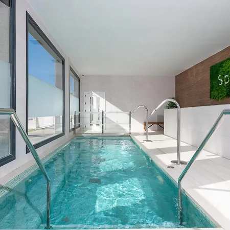 Apartment 3 Bedroom In The Heart Of La Cala *